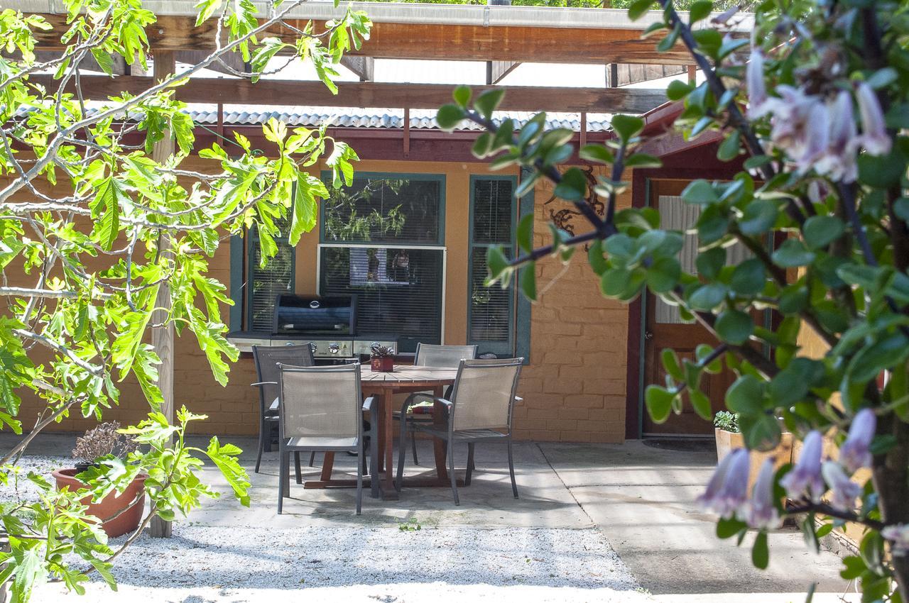 Trevalia Accommodation Penwortham Esterno foto
