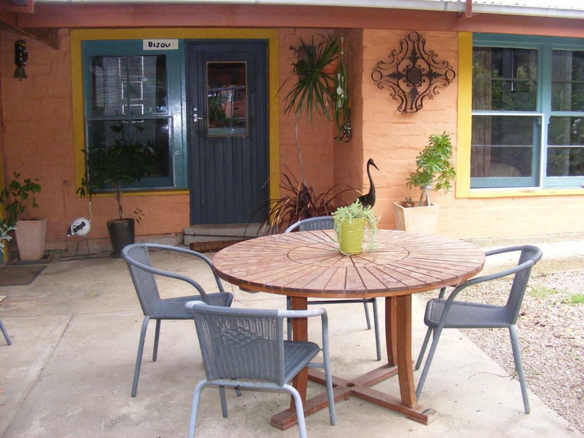 Trevalia Accommodation Penwortham Esterno foto