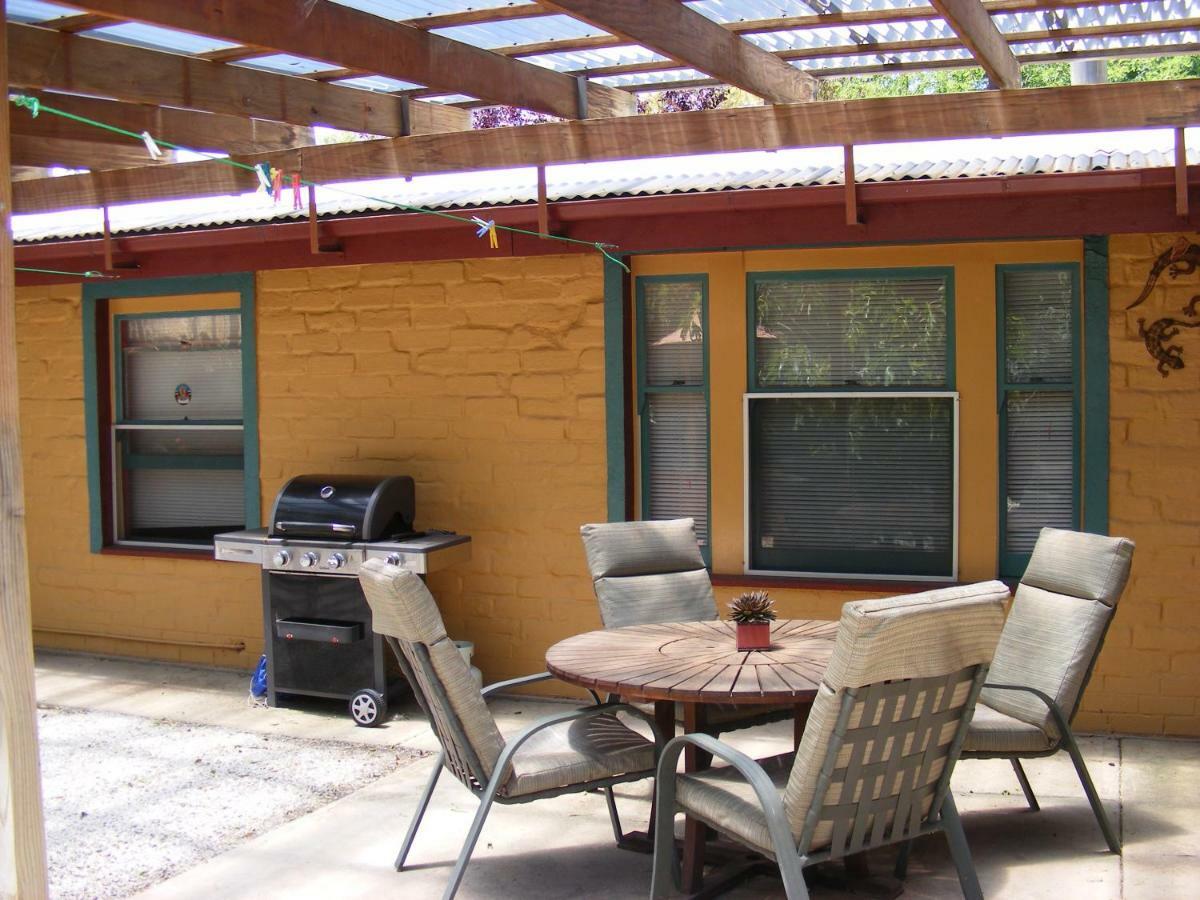 Trevalia Accommodation Penwortham Esterno foto